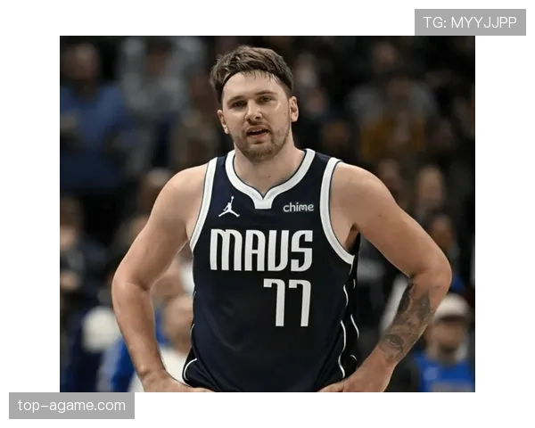 东契奇利用挡拆拉开空间 提升关键时刻持球得分效率